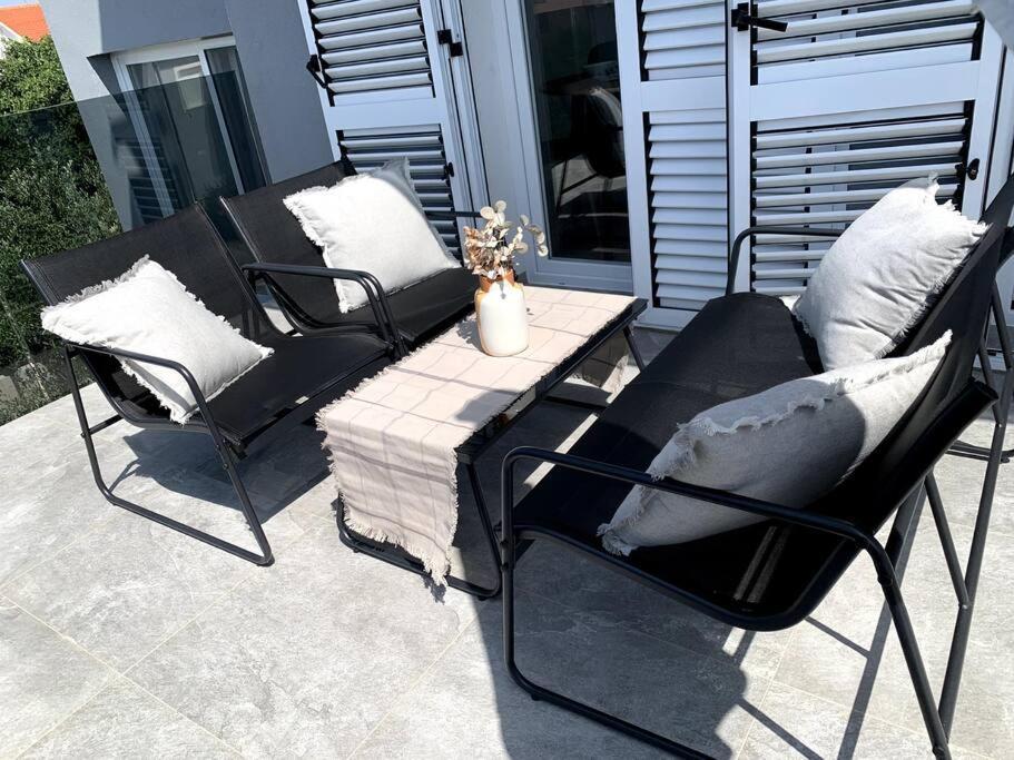 Deluxe Suites Anna Vodice Exteriör bild