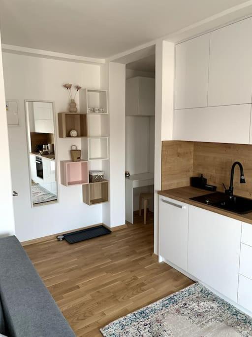 Deluxe Suites Anna Vodice Exteriör bild